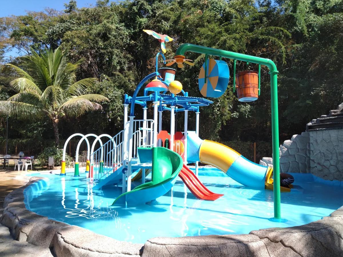 Aldeia Do Lago C204- Com Cozinha , Churrasqueira E Bebidas Liberadas No Parque Aquatico, Internet Banda Larga, Ponto Recarga De Carro Eletrico 卡达斯诺瓦斯 外观 照片